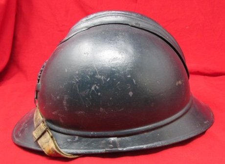  French WWI Adrian Pattern Artillery Helmet, Complete — image 4