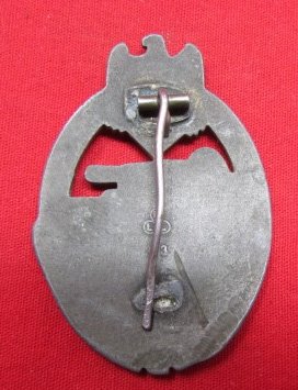  German WWII Panzer Assault Badge in Silver, FLL 43 Reverse, Missing Catch, 1.5.4. — image 3