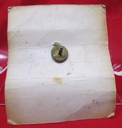  US WWII-Vietnam Army Enlisted Hat Insignia on Original Card Stock — image 3