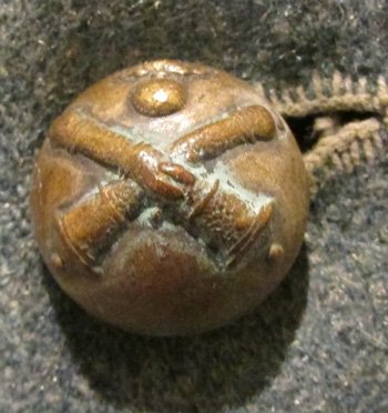  French WWI Enlisted Horizon Blue Tunic, 68th Artillery — image 4