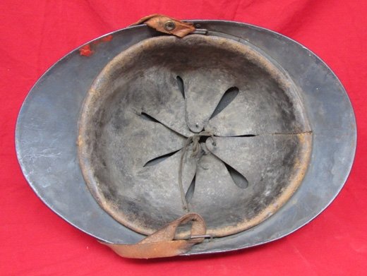  French WWI Adrian Pattern Artillery Helmet, Complete — image 5