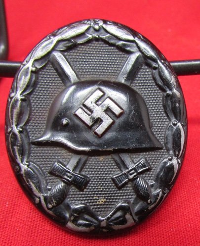  German WWII Black Wound Badge, Stamped Steel, L/11 — image 2