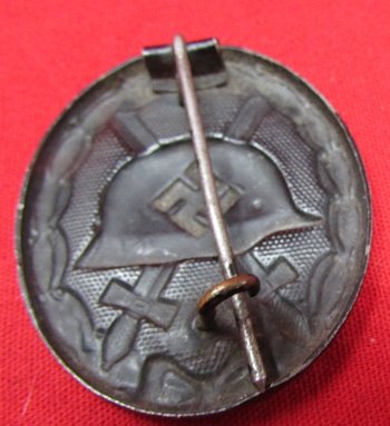  German WWII Black Wound Badge, Stamped Steel, L/11 — image 3