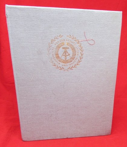  East German Navy, Cold War, Cased Miniature Dagger & Document with Original Case 25 Years — image 2