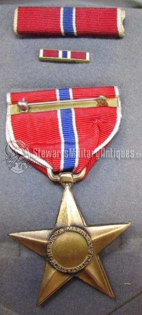  US Cold War Era Bronze Star, Cased — image 3