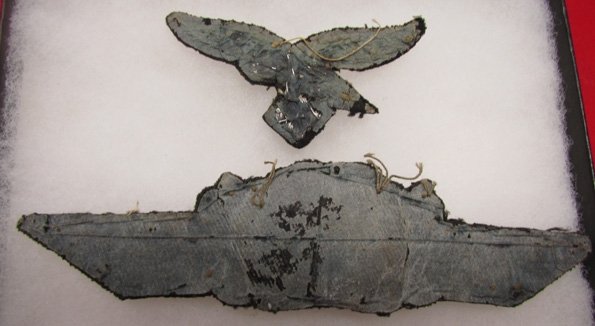  German WWII Luftwaffe Officer Embroidered Hat Insignia Set — image 3