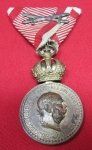 Austrian WWI Signum Laudis Medal, Officers, with Swords, Franz-Joseph