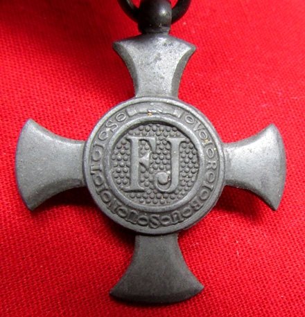  Austrian WWI Military  Merit Cross, Zinc, Franz-Joseph — image 3