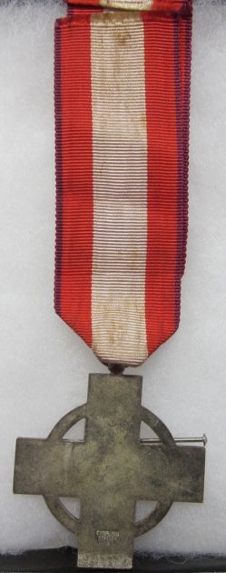  German WWII Medal, Fire Brigade Cross 2nd Class, Glaser & Sohn Dresden — image 3