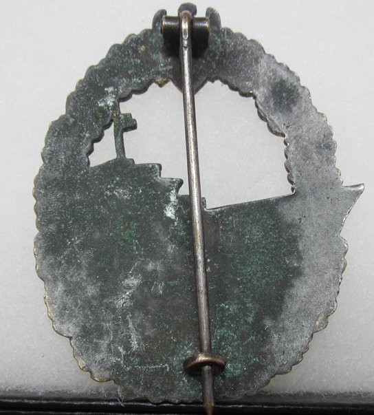  German WWII Kriegsmarine Destroyer Badge, Tombac — image 3