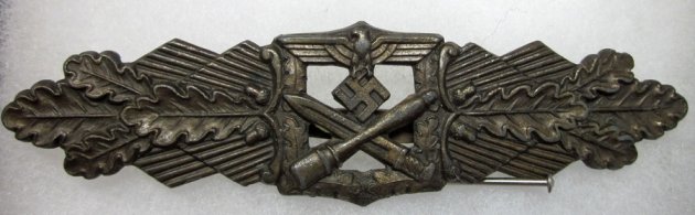  German WWII Bronze Close Combat Badge, Peekhaus, No Clasp — image 2