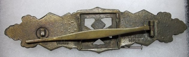  German WWII Bronze Close Combat Badge, Peekhaus, No Clasp — image 3