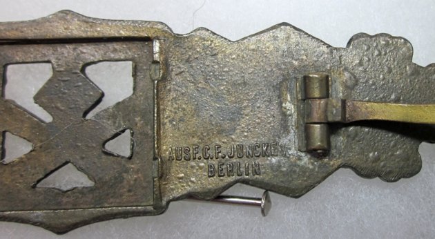  German WWII Bronze Close Combat Badge, Peekhaus, No Clasp — image 5