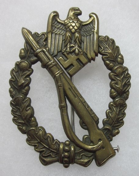  German WWII Infantry Assault Badge, Bronze, Hollow Back — image 2