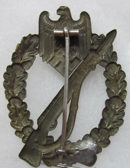  German WWII Infantry Assault Badge, Bronze, Hollow Back — image 3