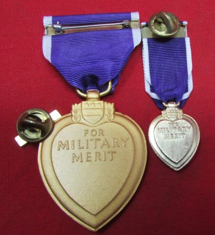  US Post WWII Purple Heart Medal Set, Medal, Miniature & Lapel Pin — image 3