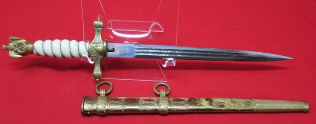  German WWII Navy Officers Dagger, Eickhorn Mfg — image 4