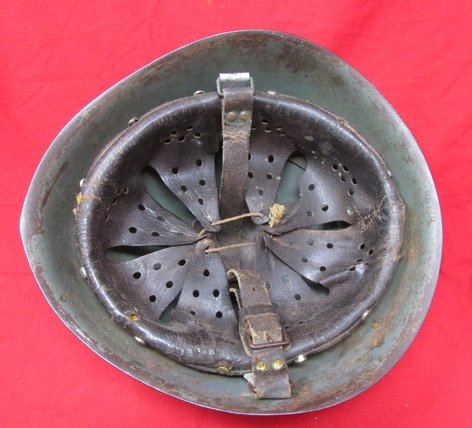  Italian WWII Steel Helmet, M33, Liner & Strap — image 4