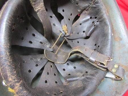  Italian WWII Steel Helmet, M33, Liner & Strap — image 5