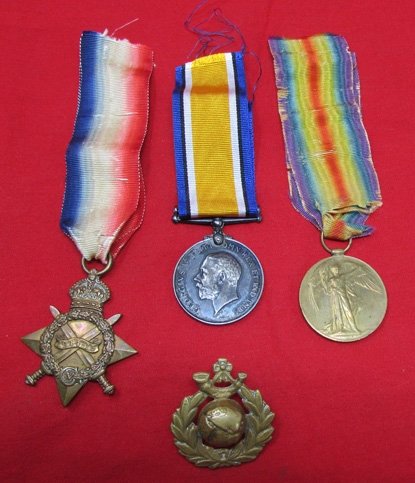  British WWI Trio, Royal Marines Light Infantry & Cap Badge — image 2