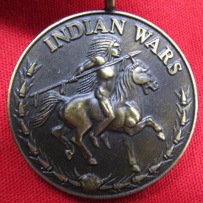  US Indian War Campaign Medal & 3/52 Dated Envelope, Slot Brooch — image 4