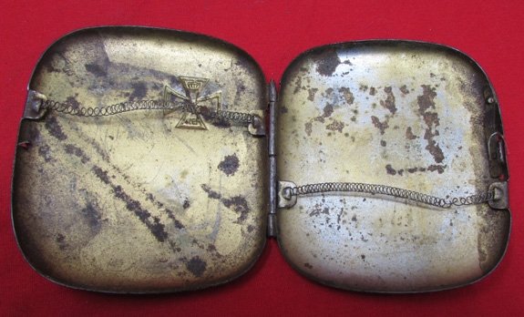  German WWI Patriotic Cigarette Case, Steel, Iron Cross Decoration — image 4