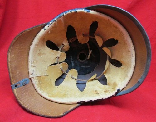  German WWI Prussian M1915 Enlisted Pickelhaube — image 6