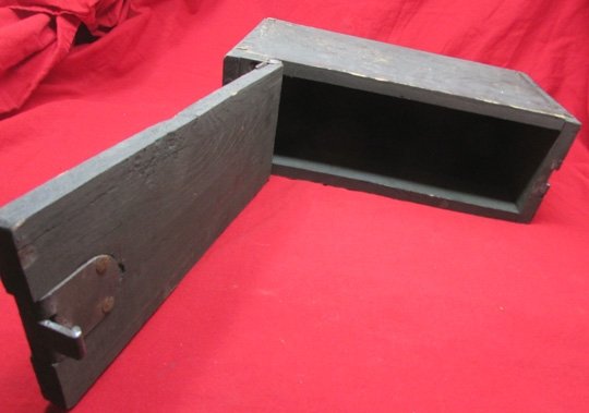  US Early WWII Wooden Ammunition Box — image 4