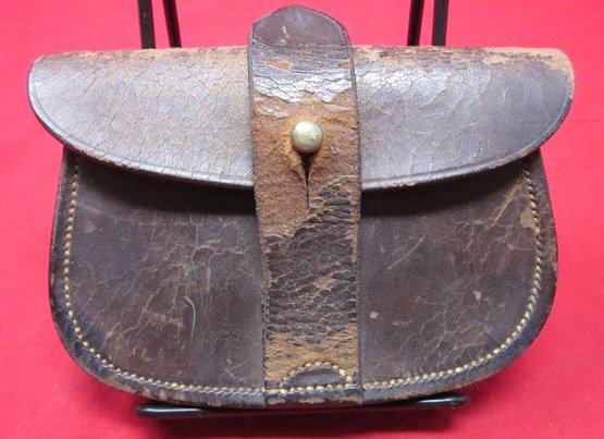  British WWI Officers Brown Leather Ammunition Pouch, 1918 — image 2