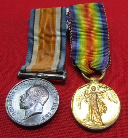  British WWI War Medal and Victory Medal, Miniature — image 2