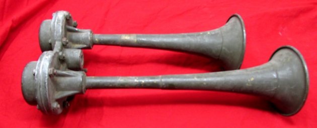  US WWII-Korean War 24 Volt Vehicle Air Horns, — image 4