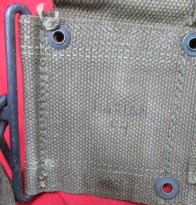  US WWII USMC 10 Pocket Riflemans Cartridge Belt, Dark OD, 44 Date — image 7