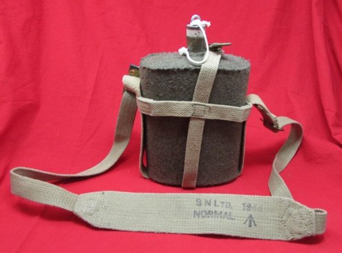  British WWII P37 Pattern Canteen 1944 Dated Strap — image 2