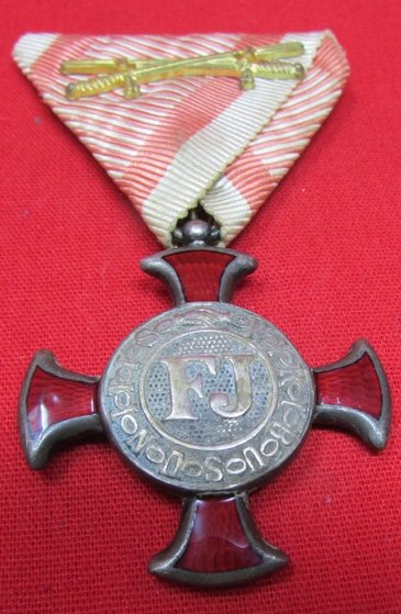  Austrian WWI Era, Silver Merit Medal, with Swords — image 2