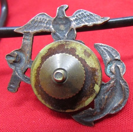  US WWI USMC Darkened Bronze Enlisted Hat (Helmet) Device — image 3