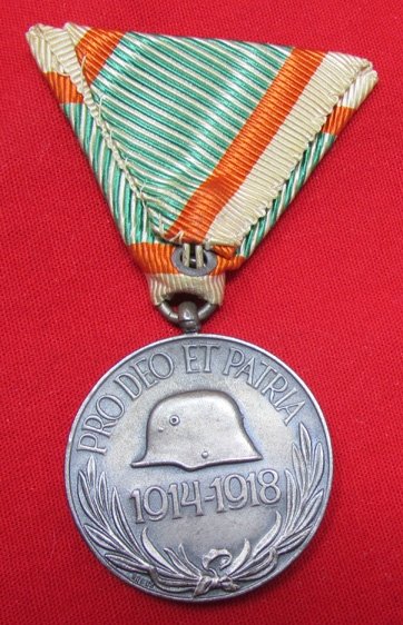  Hungarian WWI (Austro-Hungarian) Combatant Medal — image 2