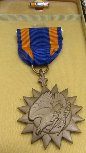  US Vietnam War Era, USAF Bronze Star & Document Grouping — image 4