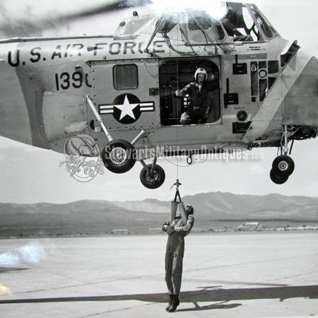  US Vietnam War Era, USAF Bronze Star & Document Grouping — image 7