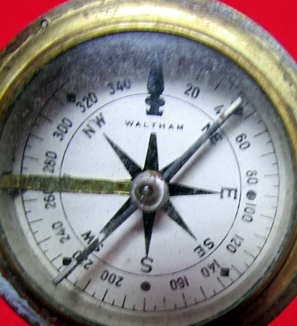  US WWI-WWII Pocket Watch Type Compass, Brass, Waltham — image 4