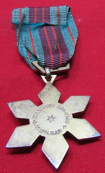  Vietnam War, Hamlet Common Defense Medal, Theater Made — image 3