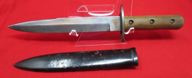  Italian WWII Fighting Knife & Scabbard — image 4