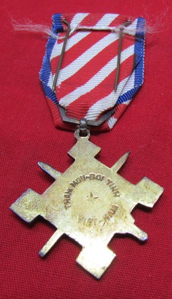  South Vietnam, Vietnam War Staff Service Medal 2nd Class, In Country Made — image 3
