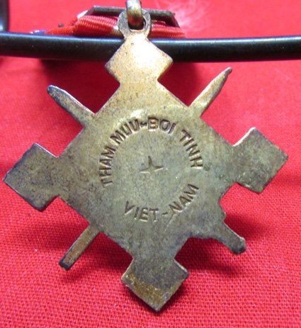  South Vietnam, Vietnam War Staff Service Medal 2nd Class, In Country Made — image 4