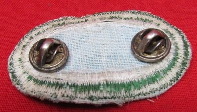  US Post WWII Airborne Jump Wings, Sterling, Clutchback, Green Oval — image 3