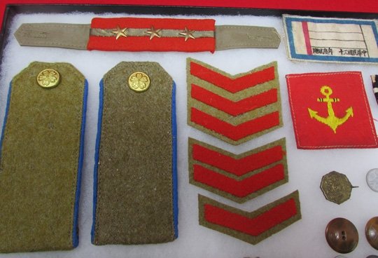  Japanese WWII 41 Piece Insignia Lot — image 4