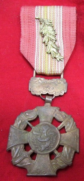  Vietnam War, Vietnamese Cross of Gallantry, In Country Mfg. — image 4