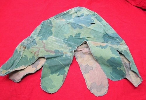  US Vietnam War Era, Mitchell Pattern Camouflage Helmet Cover, 1965 — image 2