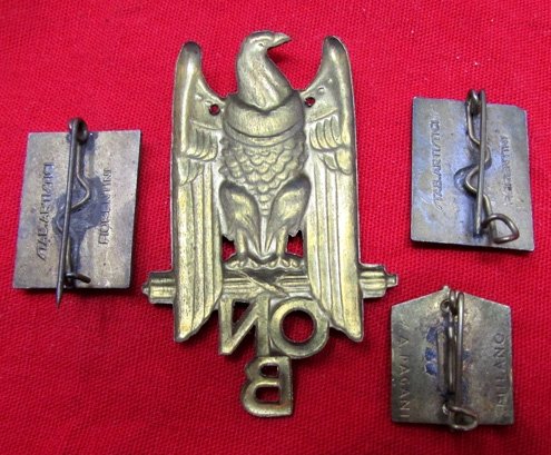  Italian WWII Insignia & Badge Lot, 4 Pcs — image 3
