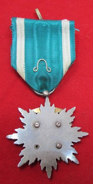  Japanese WWII Order of the Golden Kite, 5th Class, Cased — image 5