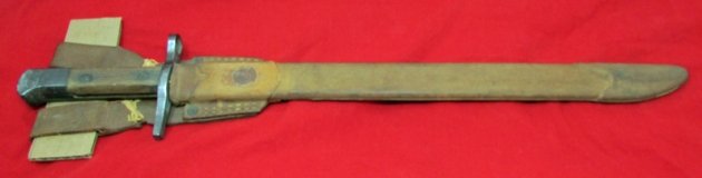  Japanese WWII Late War Type 30 Bayonet Tokyo Hourglass, Ruberized Scabbard & Frog — image 3